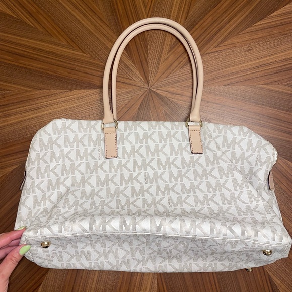 Michael Kors white canvas bag - Picture 3 of 6